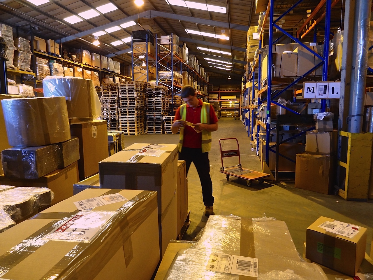 heavy-goods-courier-services.jpg